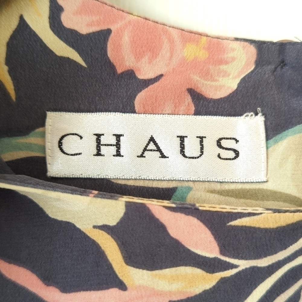 Chaus 90's Vintage 100% Silk Light Floral Short Sleeve Round Neck Blouse Gray 8 - Picture 4 of 11